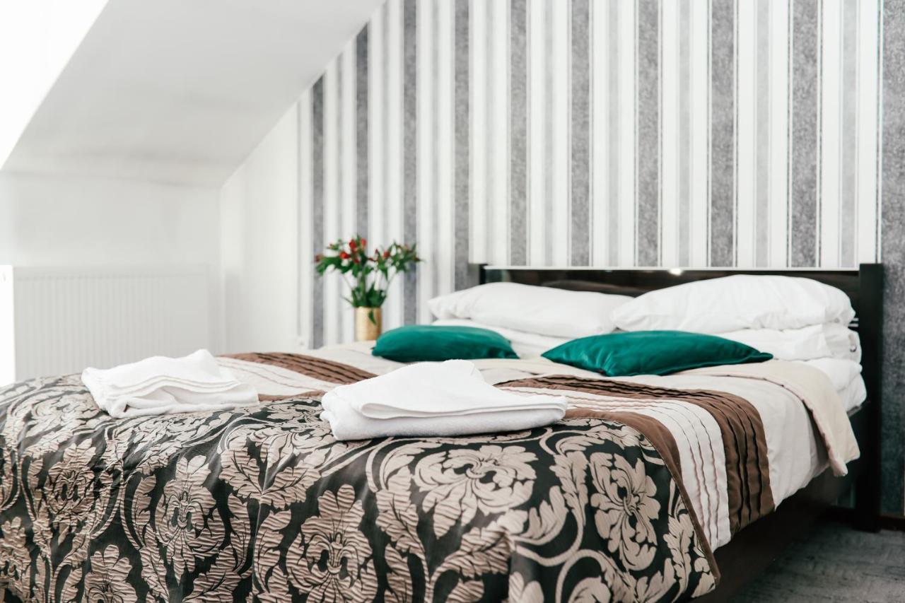 Hotel Zlotogorski Koscielec Bagian luar foto