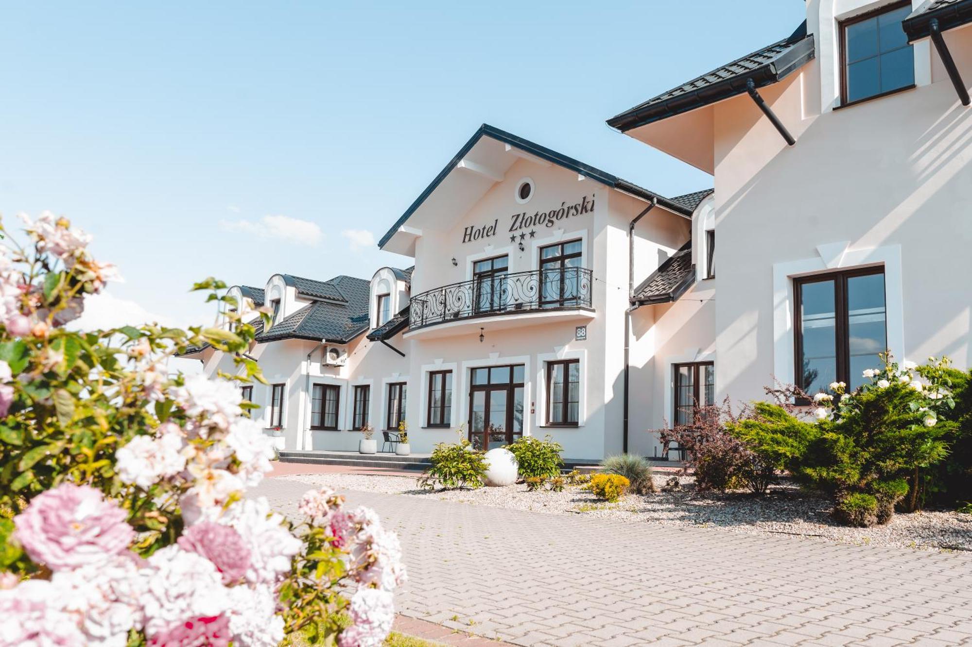 Hotel Zlotogorski Koscielec Bagian luar foto